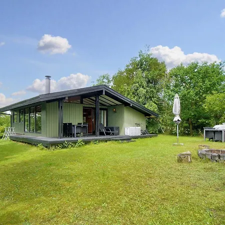 4 Person In Skibby-by Traum * Skibby